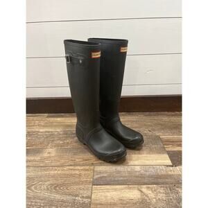 Womens Hunter tall rainboot black size 9 adjustable back